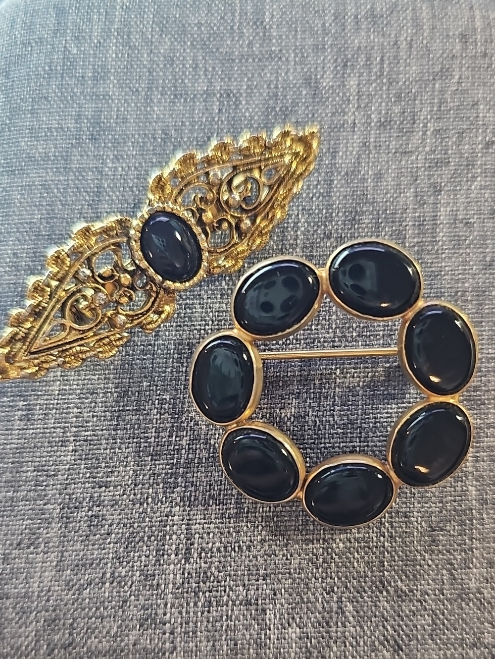 Vintage Gold-Tone Brooch Set With Black Cabochons